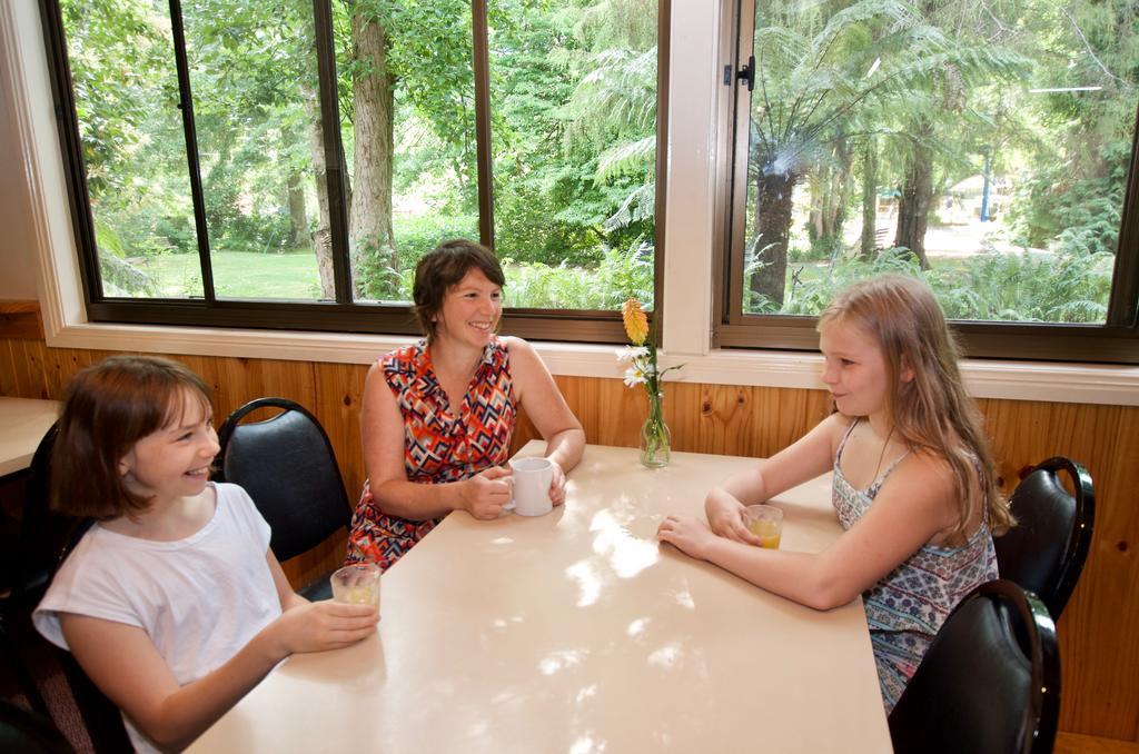 Mountain View Holiday Retreat แฮร์เรียตวิลล์ ภายนอก รูปภาพ